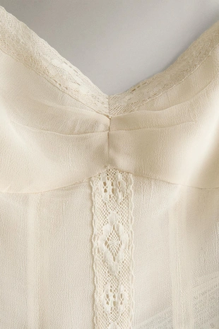 Топ из хлопка с кружевными деталями- Заказать в России