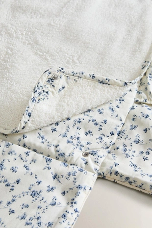 Портативный пеленальный мат ZARA с синим цветочным узором- Заказать в России