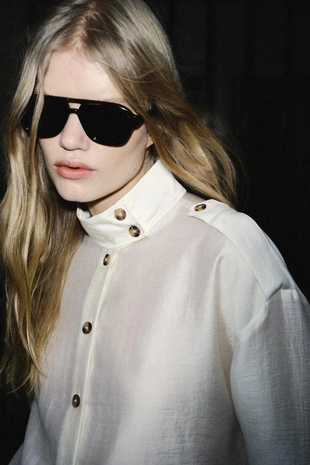 Струящаяся рубашка с воротником-стойкой- Заказать в России