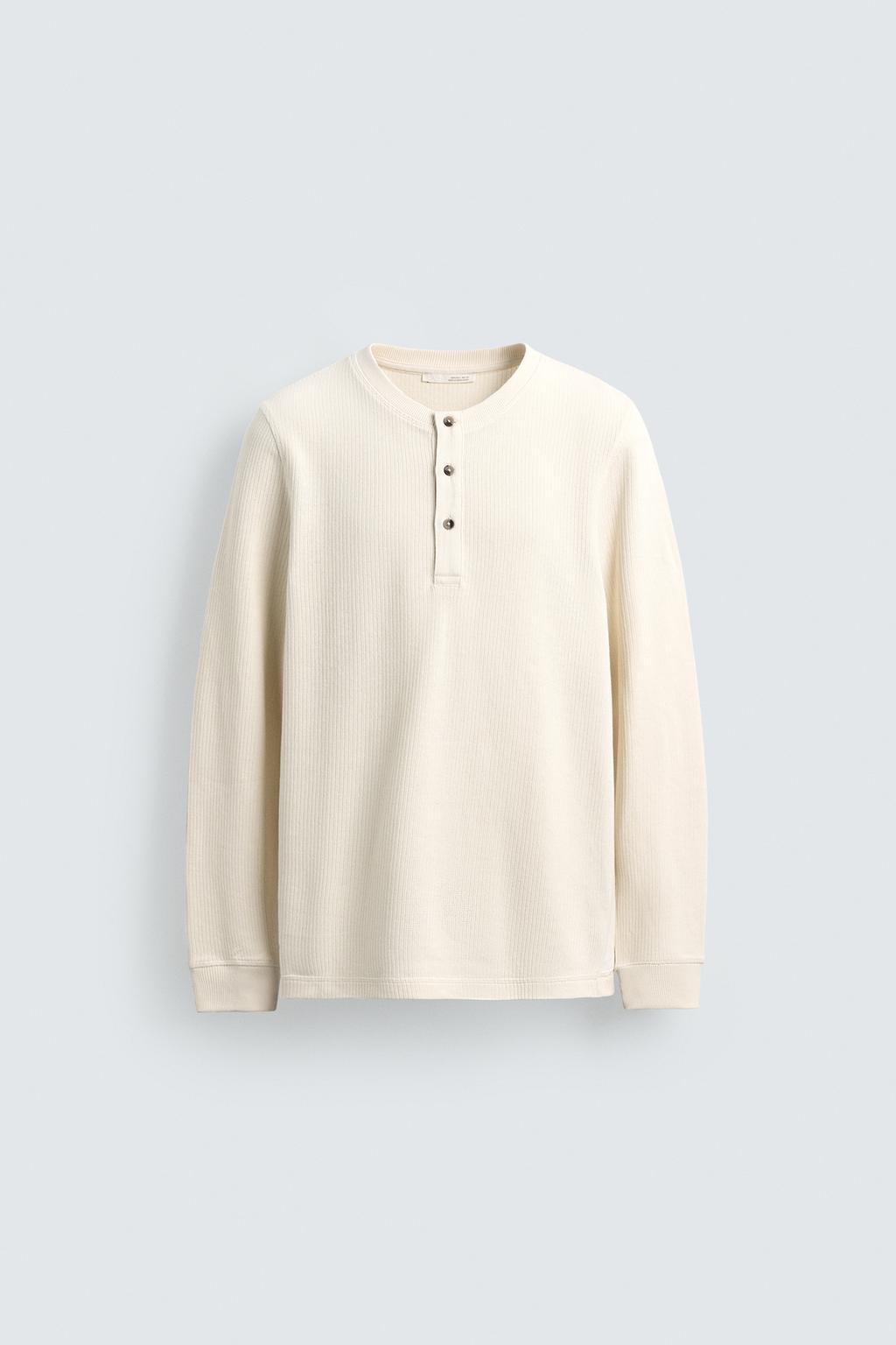 ФУТБОЛКА ИЗ РЕЛЬЕФНОГО ТРИКОТАЖА В РУБЧИК