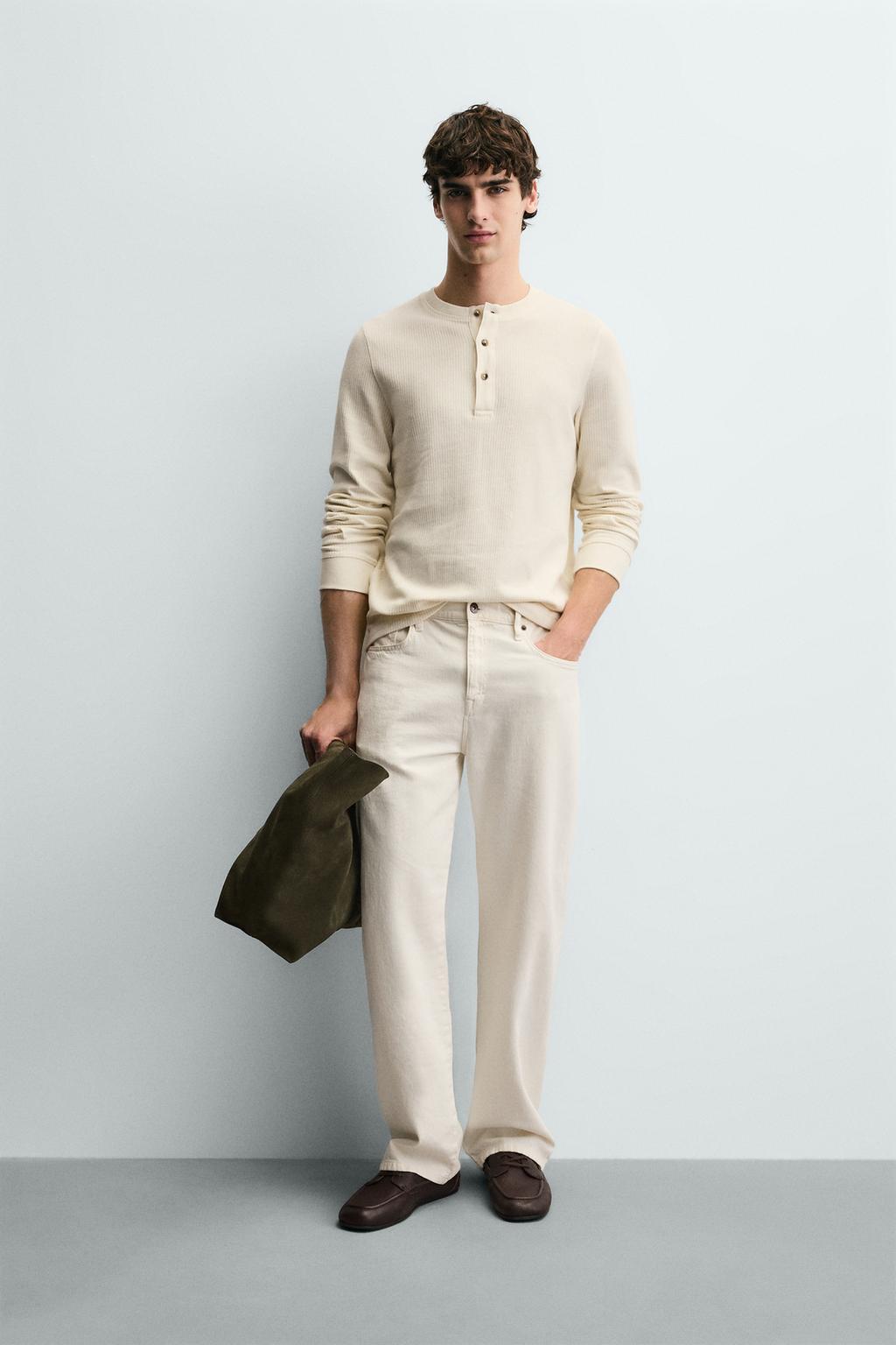 ФУТБОЛКА ИЗ РЕЛЬЕФНОГО ТРИКОТАЖА В РУБЧИК