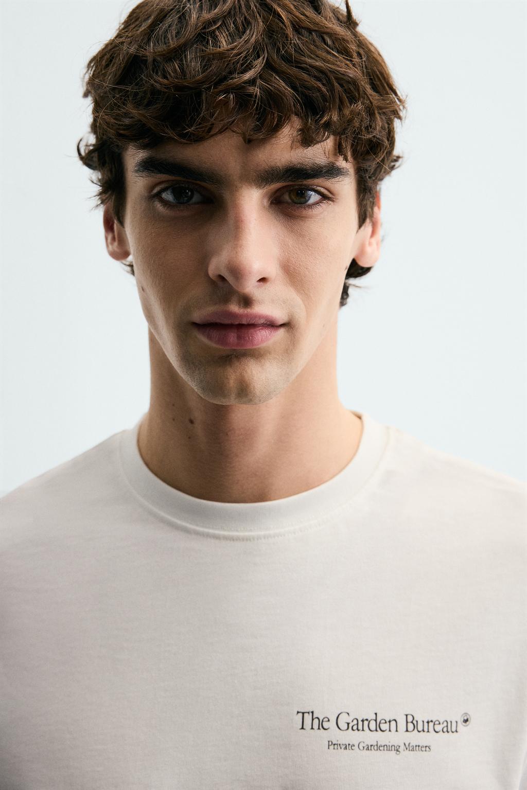 ФУТБОЛКА С КОНТРАСТНЫМ ПРИНТОМ