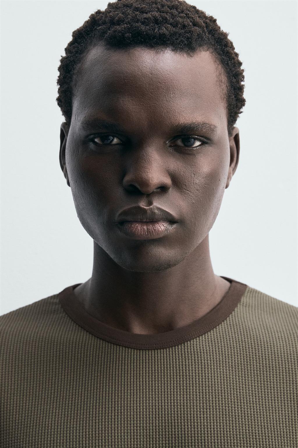 ФУТБОЛКА ИЗ РЕЛЬЕФНОГО ТРИКОТАЖА