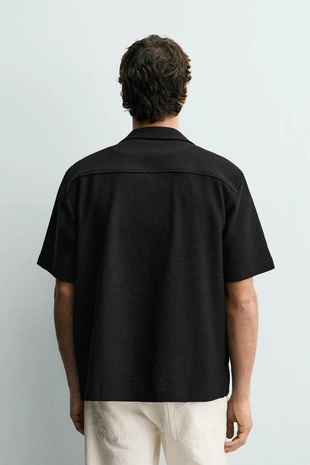 Рубашка с оборками и джаккардовым узором