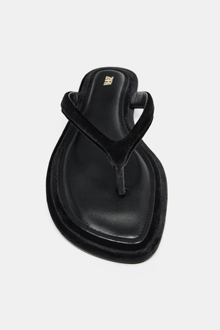 Бархатные сандалии на плоской подошве- Заказать в России