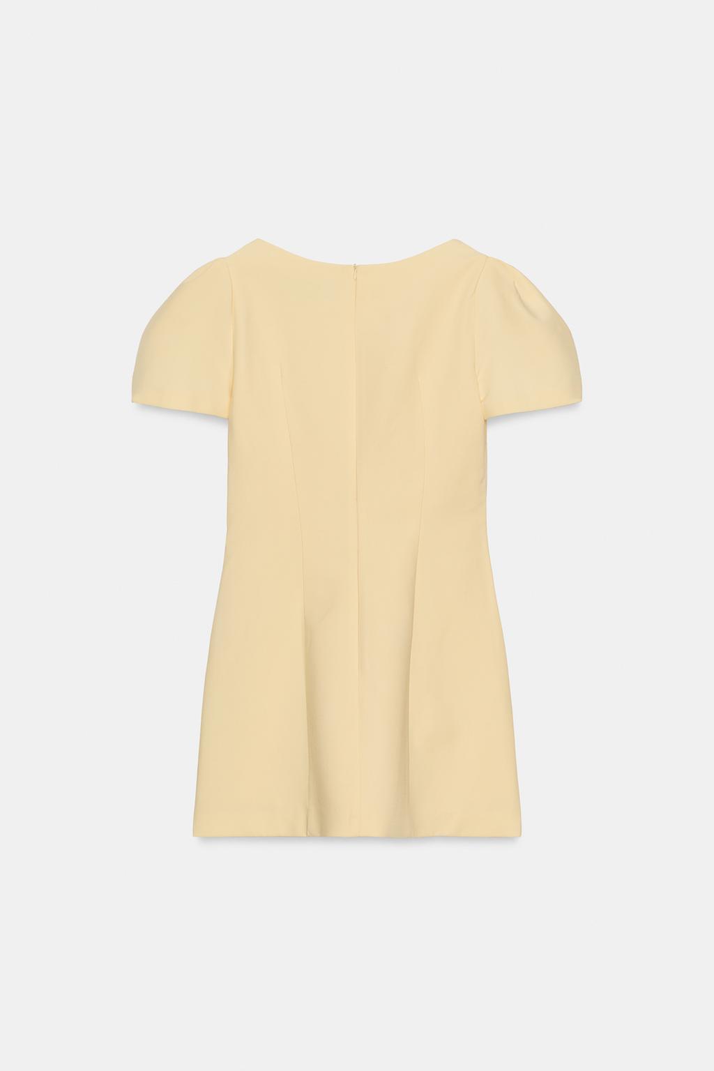 КОРОТКОЕ ПЛАТЬЕ СО СКЛАДКАМИ И КАРМАНАМИ