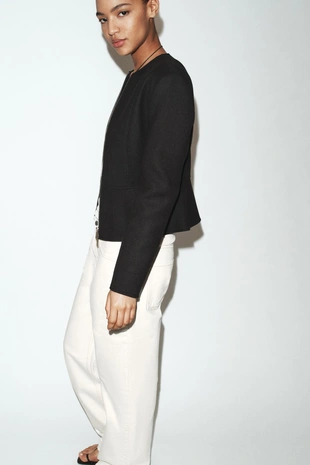 Мягкая куртка с баской- Заказать в России