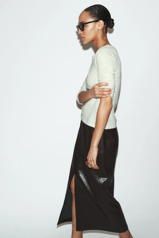 Футболка из льна с эффектом потертости