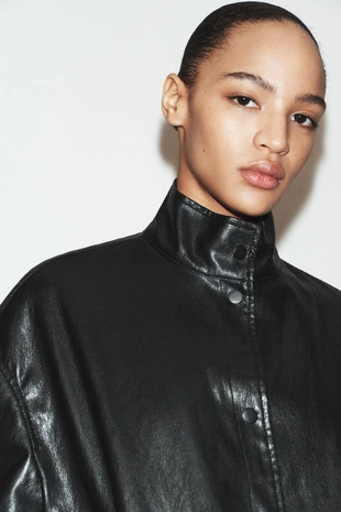 Стеганый бомбер из искусственной кожи- Заказать в России