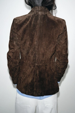 Двубортный блейзер из 100% замши- Заказать в России