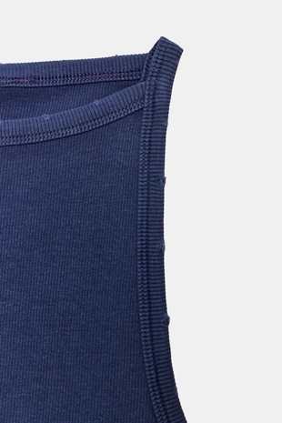 Топ халтер в рубчик с эффектом потертости