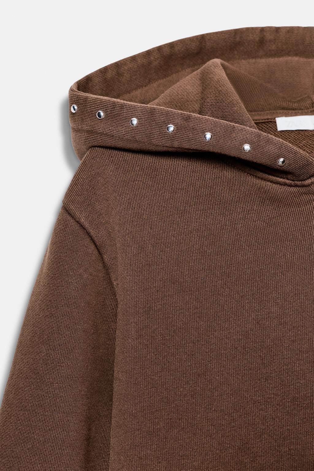 ХУДИ С ЗАКЛЕПКАМИ