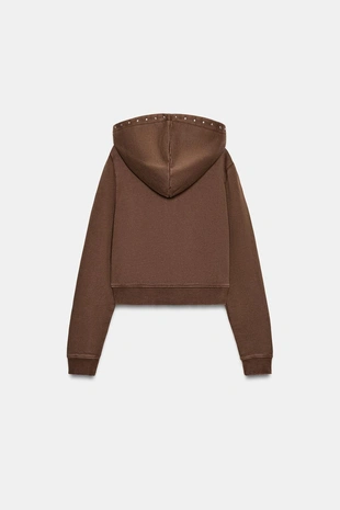 Худи с заклепками