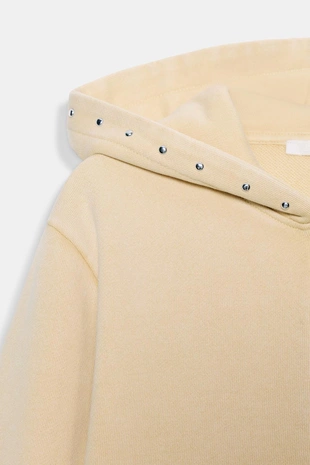 Худи с заклепками