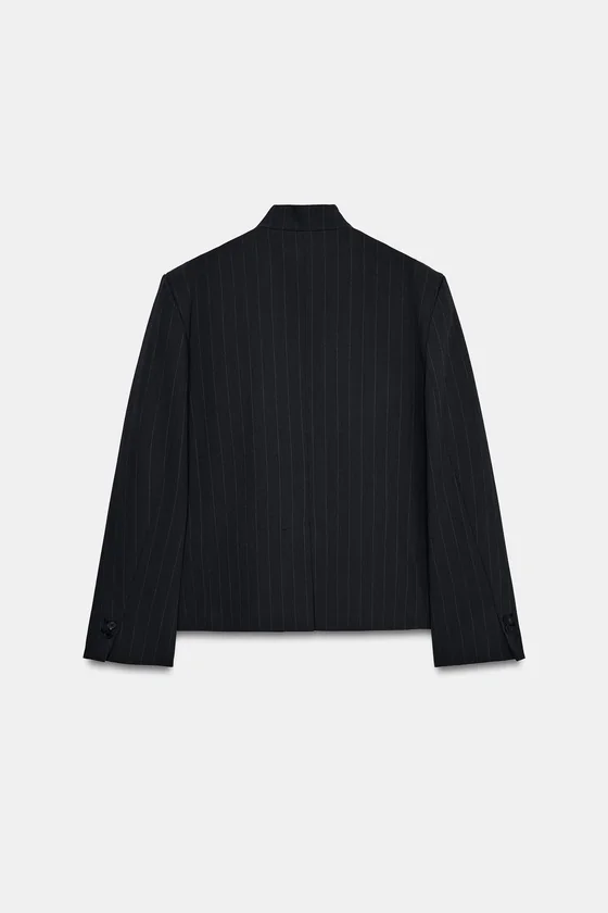 БЛЕЙЗЕР С ВОРОТНИКОМ-СТОЙКОЙ В ТОНКУЮ ПОЛОСКУ — коллекция Zara «ZW»