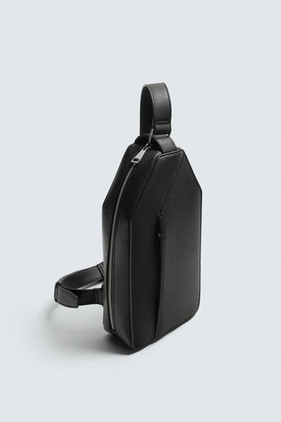 Вертикальная сумка с плечевым ремнем и текстурной отделкой- Заказать в России