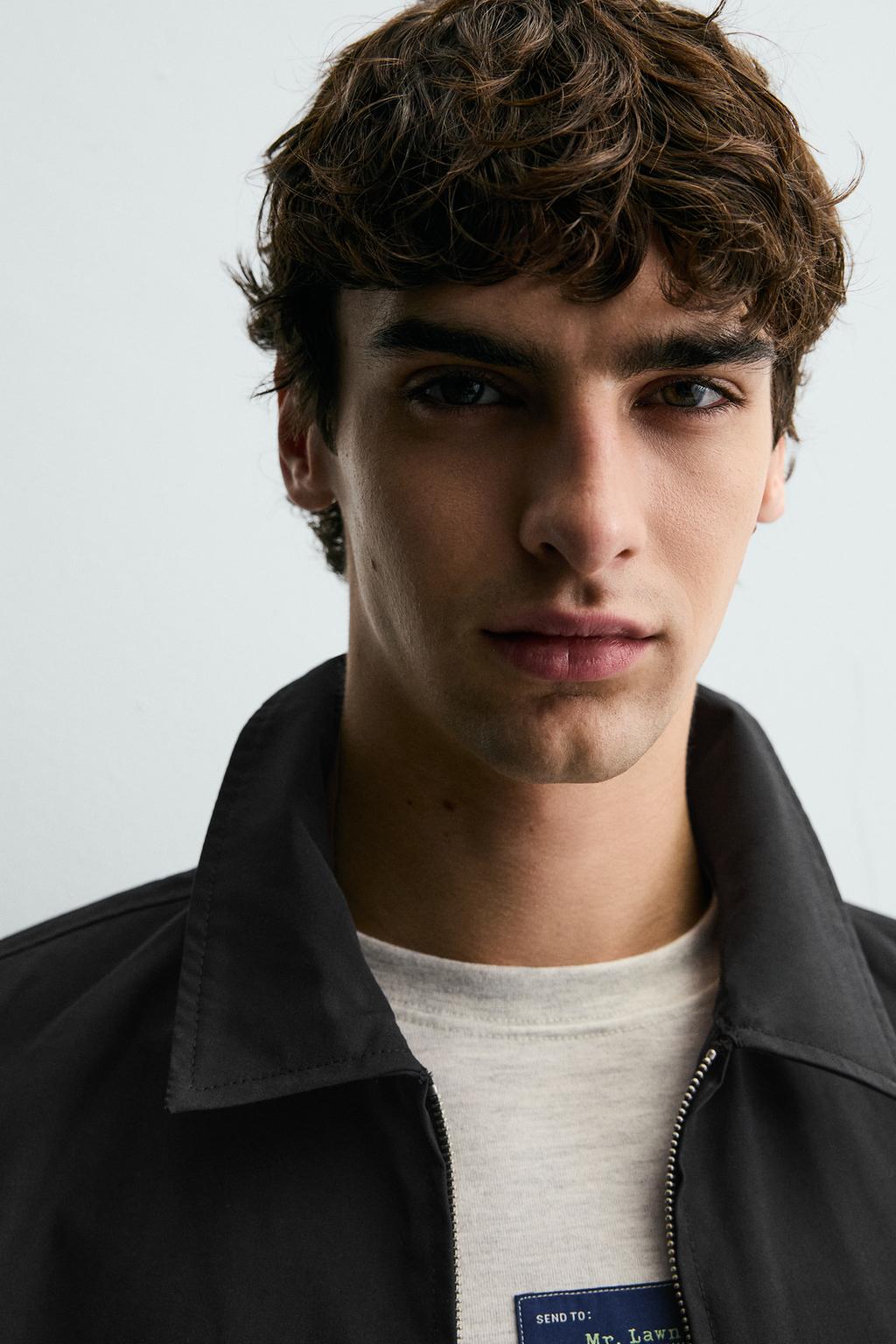 Техническая куртка с водоотталкивающим покрытием