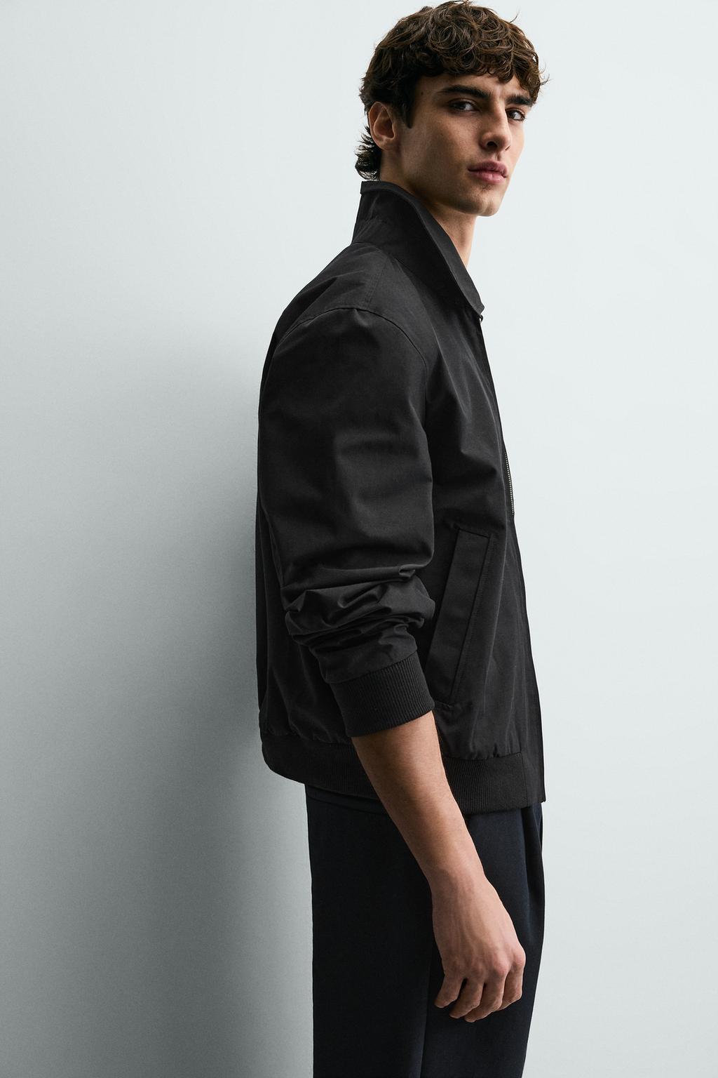 Техническая куртка с водоотталкивающим покрытием