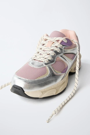 Кроссовки с сетчатыми деталями- Заказать в России