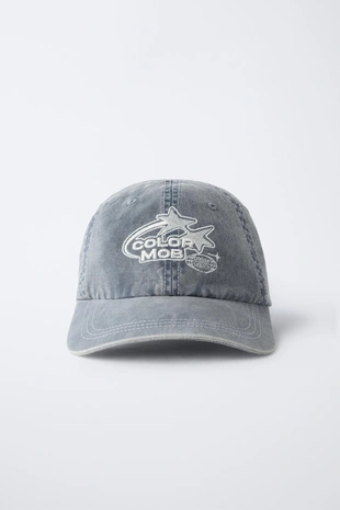 Кепка с эффектом потертости и вышивкой- Заказать в России