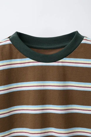 Футболка с принтом в полоску