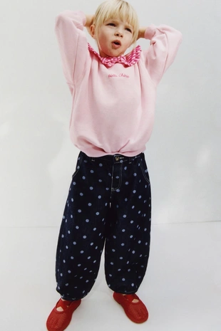 Толстовка с воротником-хомутом и волнистым узором- Заказать в России