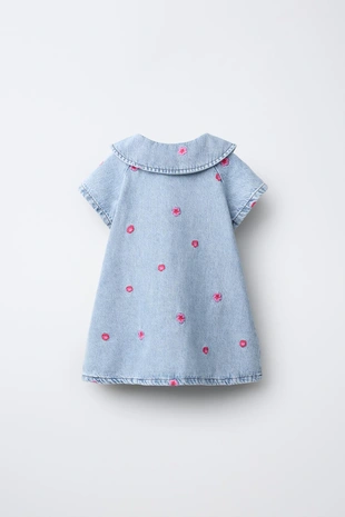 Джинсовое платье с вышивкой в виде цветов- Заказать в России