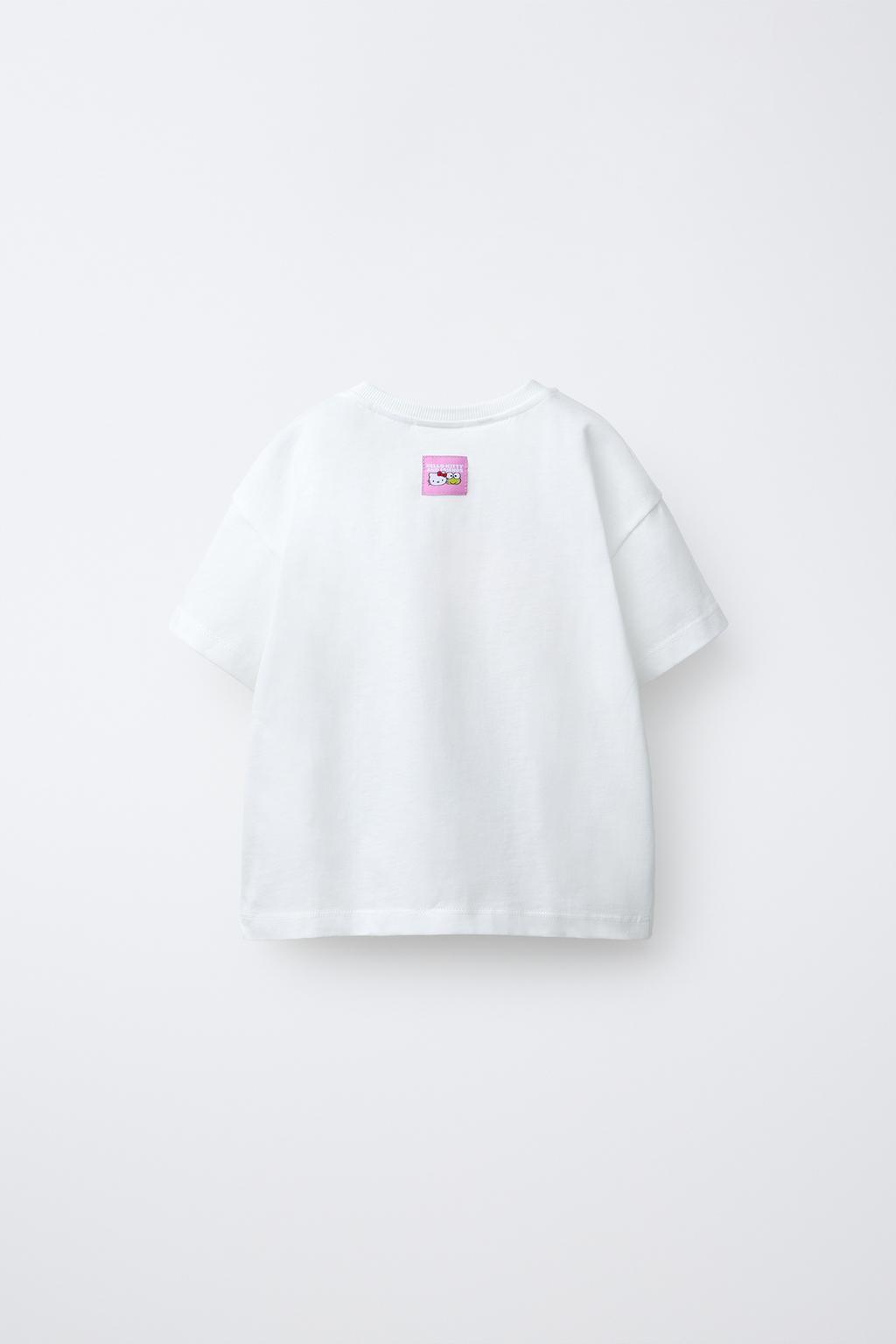 ФУТБОЛКА С МАШИНОЙ HELLO KITTY AND FRIENDS © SANRIO