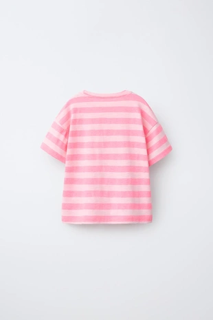 Футболка в полоску с цветочной нашивкой