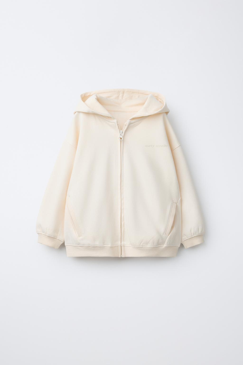 ТОЛСТОВКА НА МОЛНИИ С РЕЛЬЕФНЫМ ТЕКСТОМ И ЭФФЕКТОМ INTERLOCK