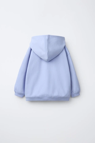 Толстовка на молнии с рельефным текстом