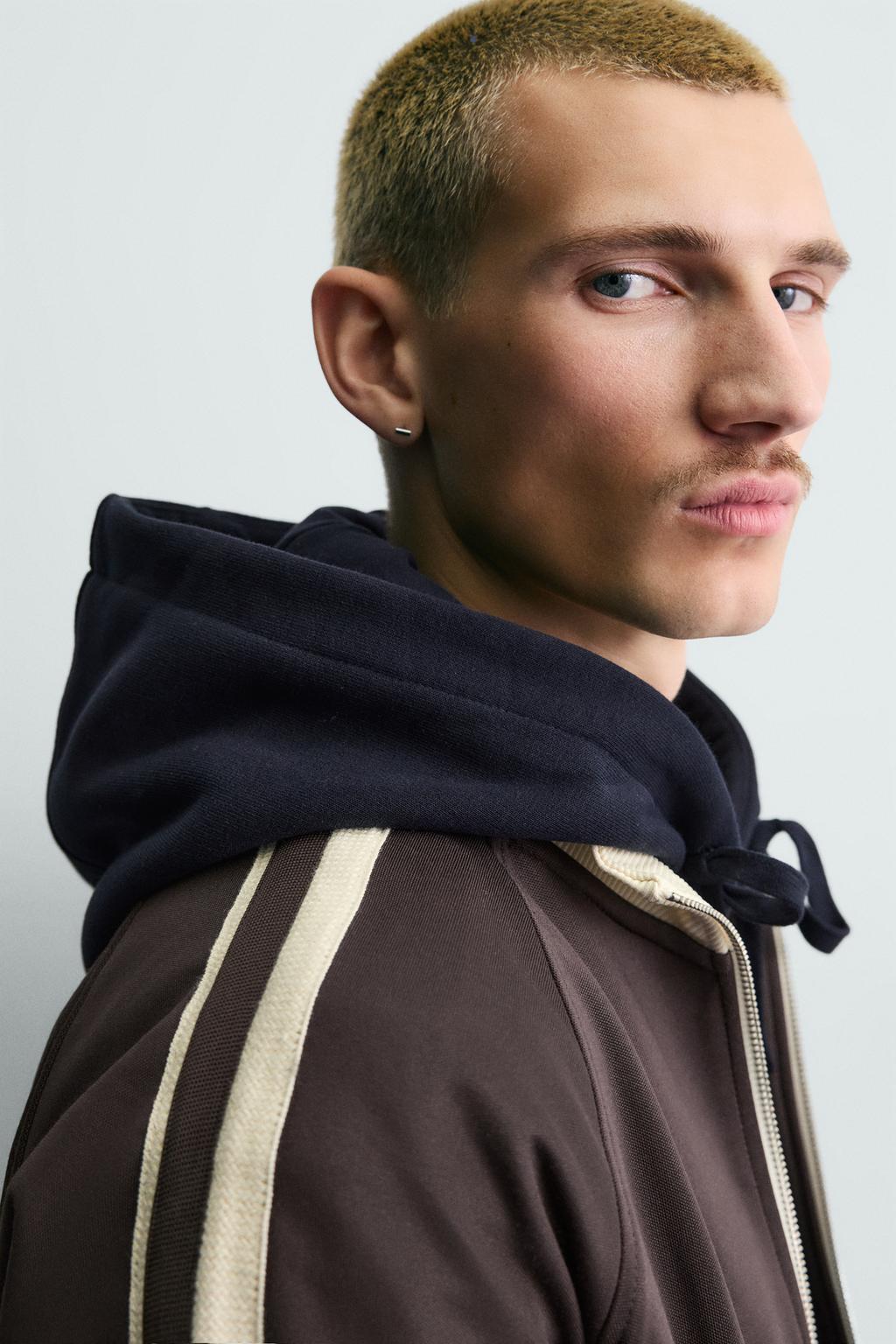 ТОЛСТОВКА НА МОЛНИИ С ПОЛОСАМИ