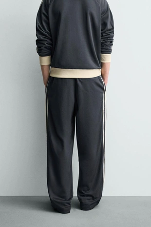 Джоггеры WIDE FIT с лампасами