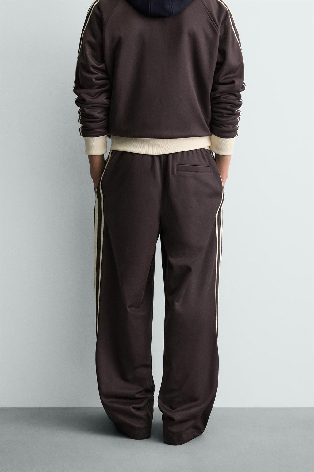 ДЖОГГЕРЫ WIDE FIT С ЛАМПАСАМИ