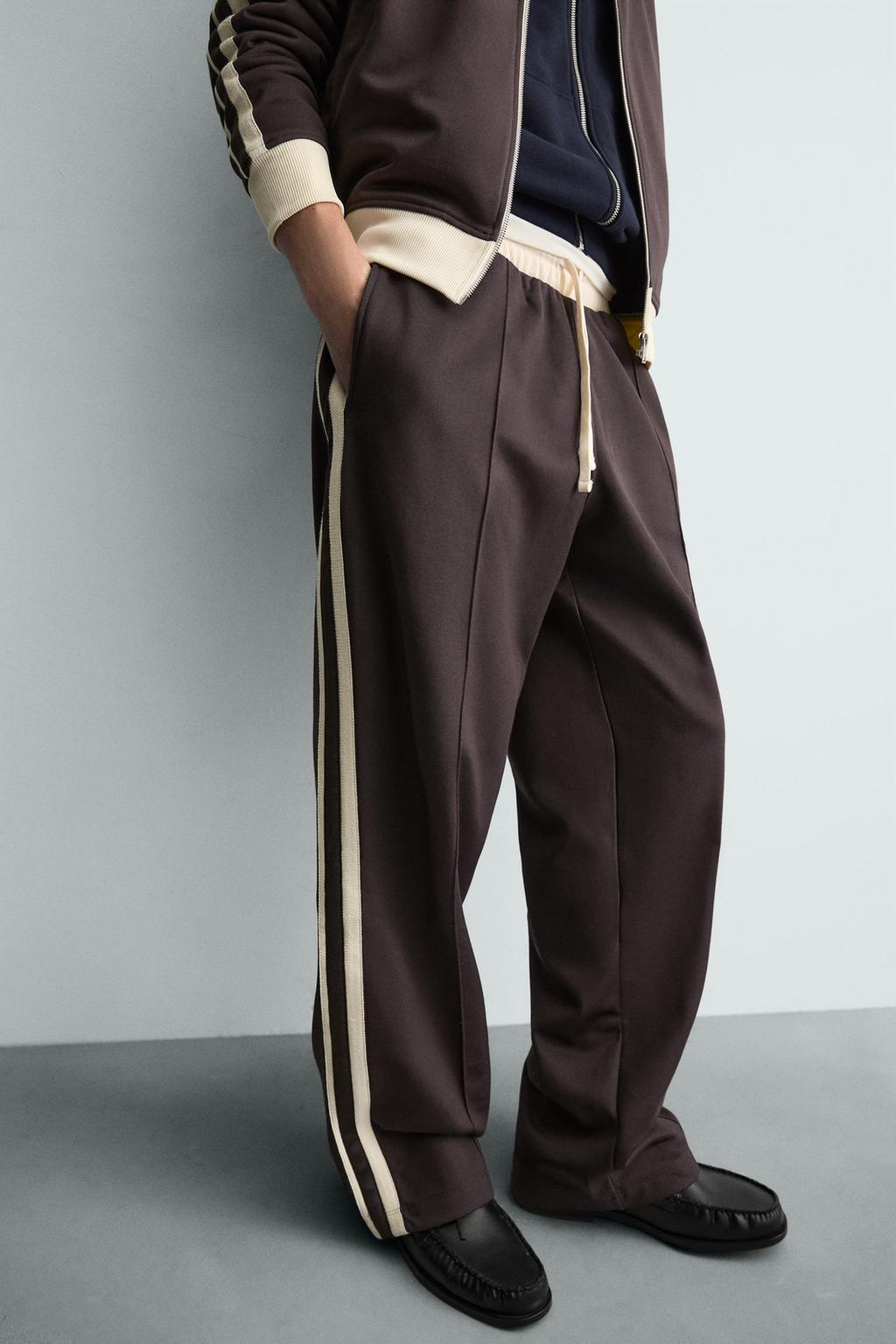 ДЖОГГЕРЫ WIDE FIT С ЛАМПАСАМИ