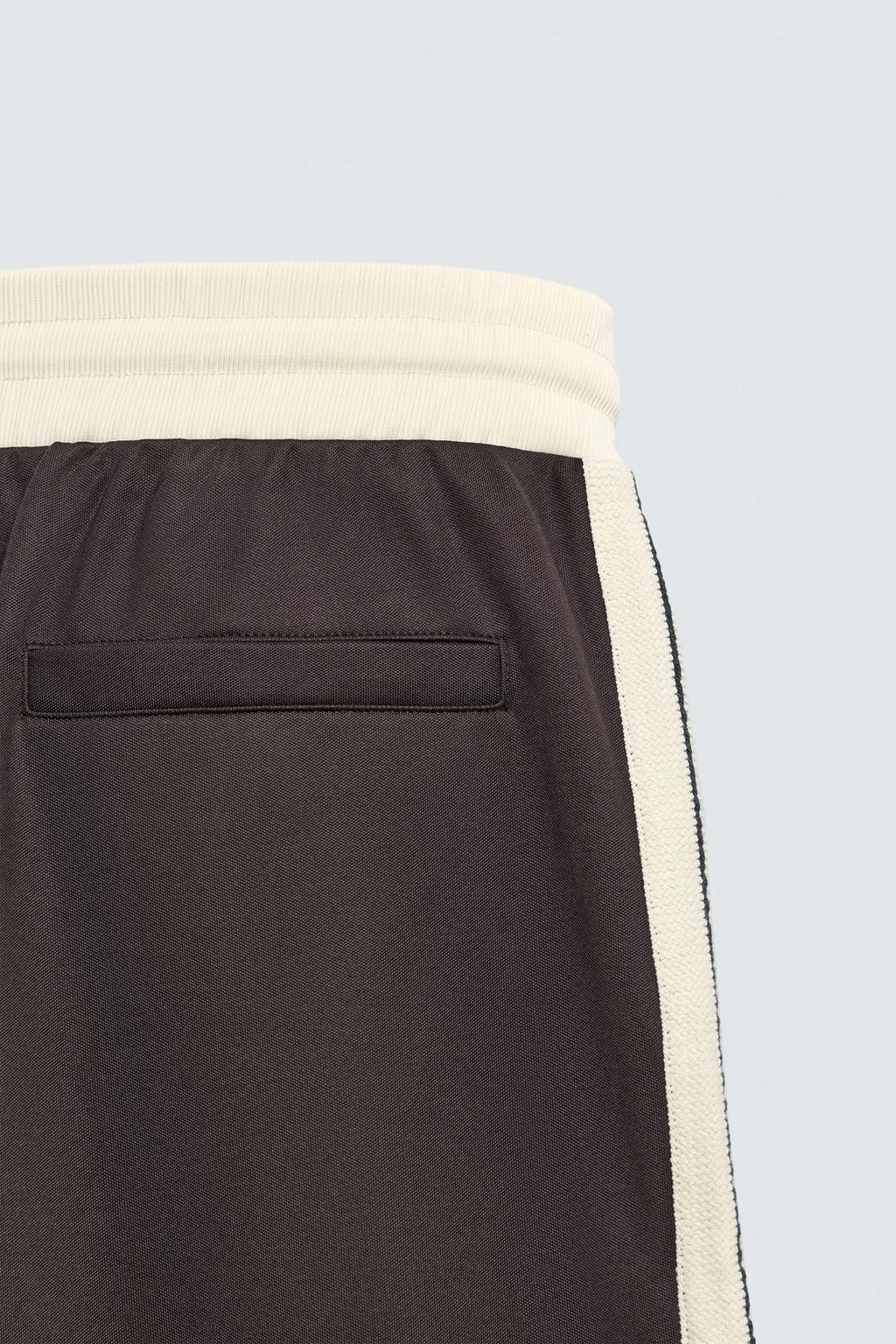 ДЖОГГЕРЫ WIDE FIT С ЛАМПАСАМИ