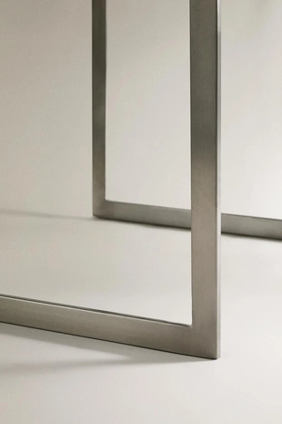 Квадратный столик из нержавеющей стали- Заказать в России