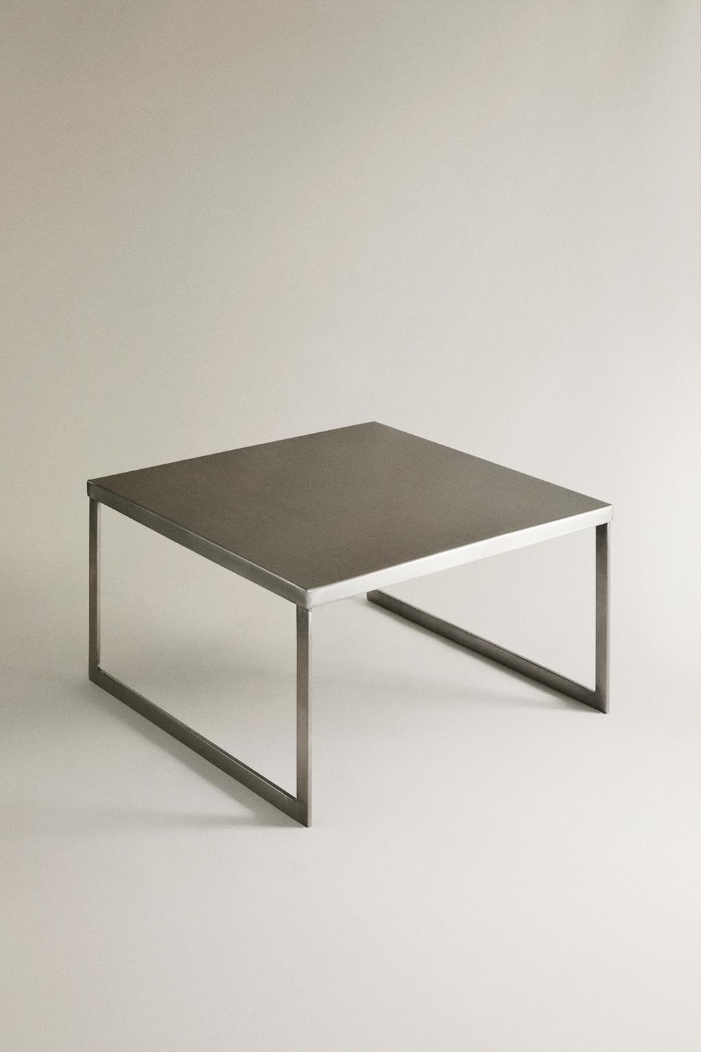 Квадратный столик из нержавеющей стали