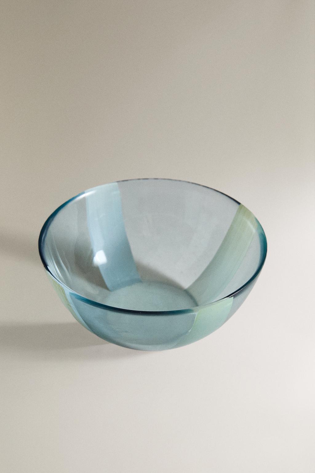 Стеклянная чаша в полоску