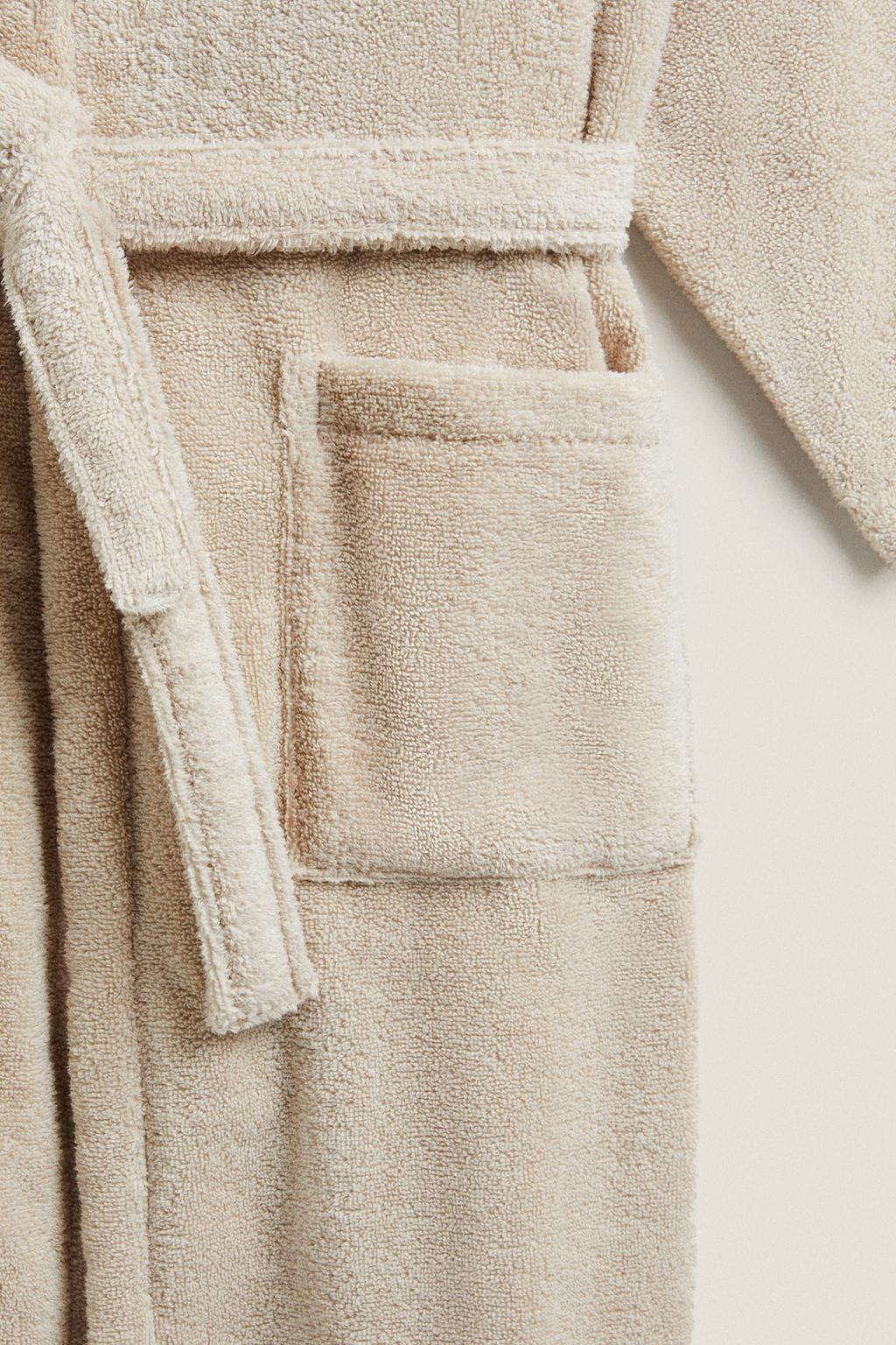 Экстра мягкий халат с капюшоном (380 г/м²)