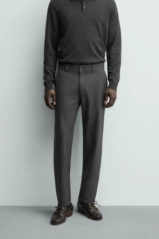 Брюки чинос из комфортной рельефной ткани- Заказать в России