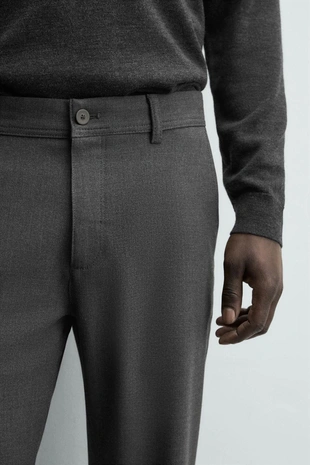 Брюки чинос из комфортной рельефной ткани- Заказать в России