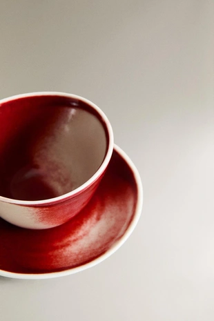 Фарфоровая чашка и блюдце с одинаковым дизайном- Заказать в России