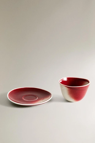 Фарфоровая чашка и блюдце с одинаковым дизайном- Заказать в России