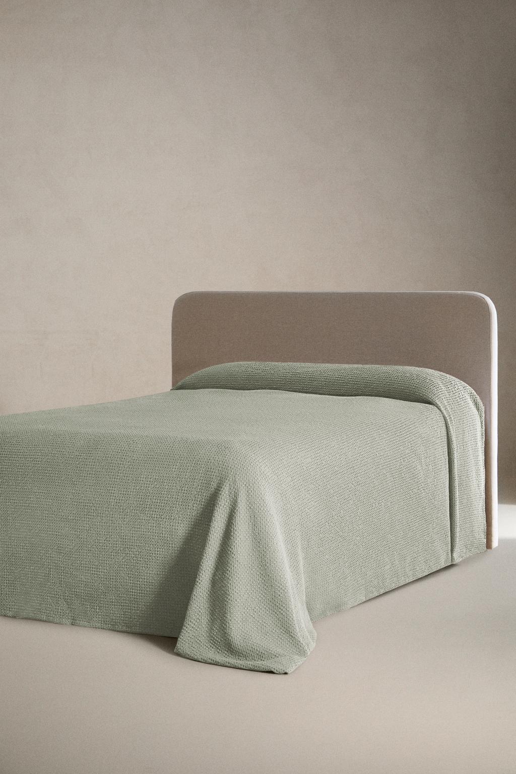 Покрывало из мини-вафельного трикотажа