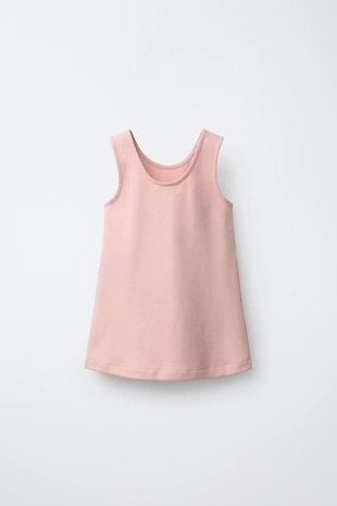 Трикотажное платье в рубчик с карманами «сердце»