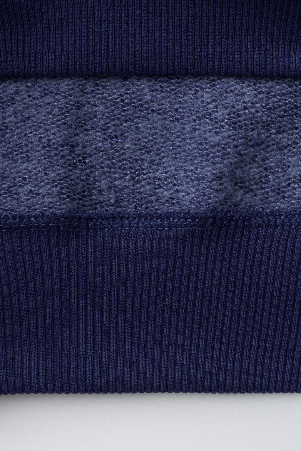 ХУДИ С НАДПИСЬЮ «СОБАКИ»