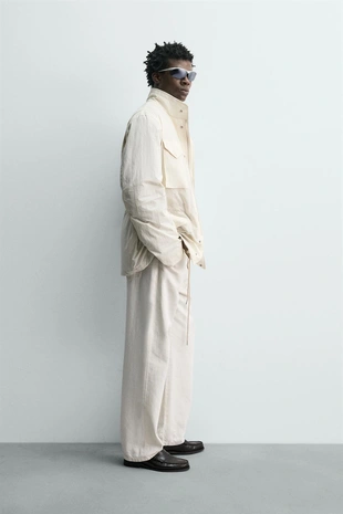 Утепленная техническая куртка с карманами- Заказать в России