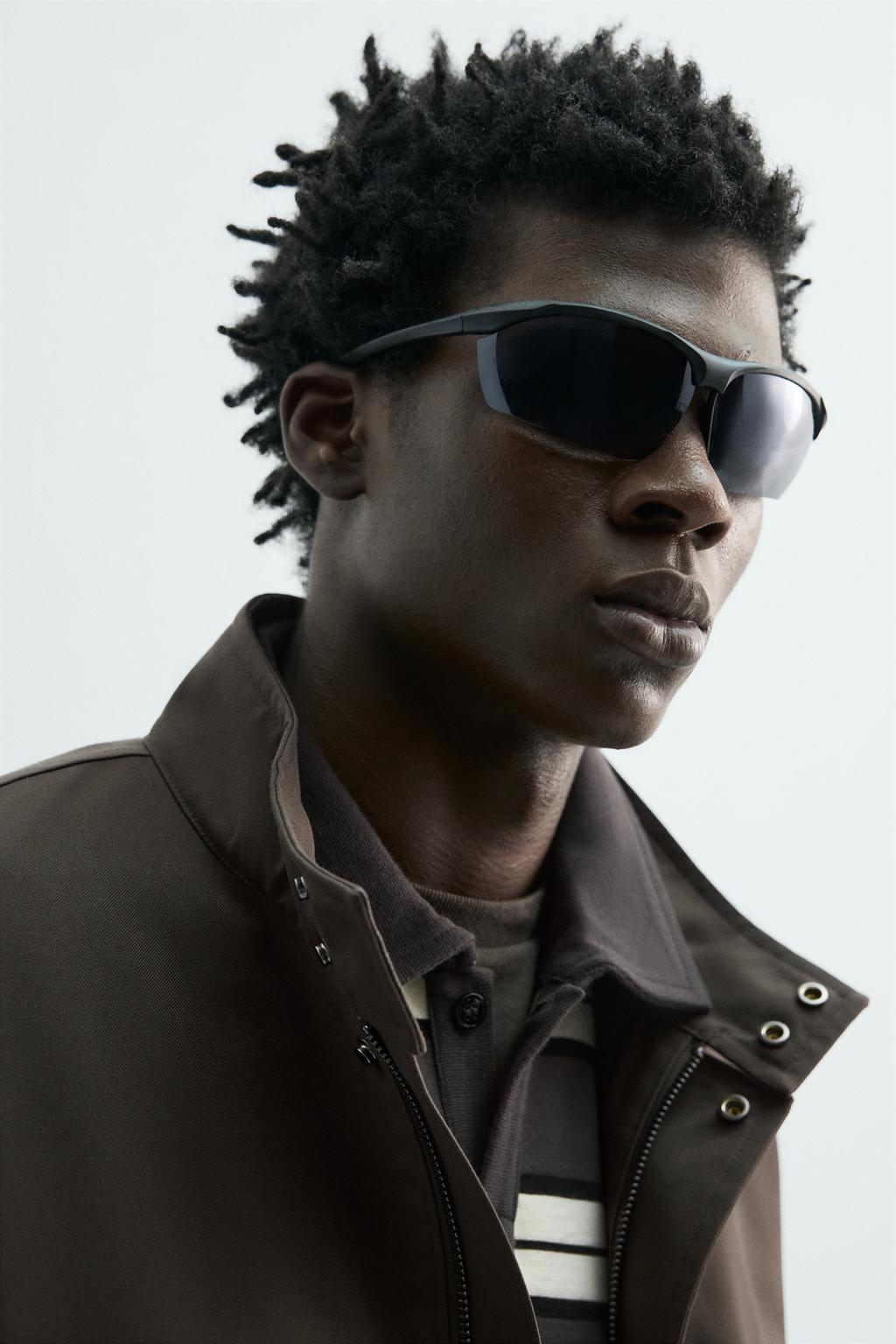 КУРТКА ИЗ ВЫСОКОТЕХНОЛОГИЧНОЙ ТКАНИ СО СЪЕМНЫМ ЖИЛЕТОМ