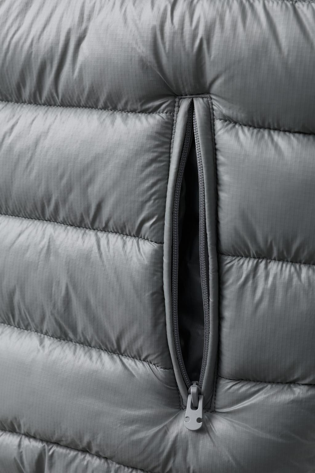 ОЧЕНЬ ЛЕГКИЙ ЖИЛЕТ С НАДПИСЬЮ